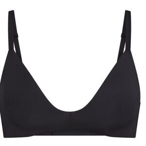 SKIMS Wireless Form T-Shirt Bra- Onyx